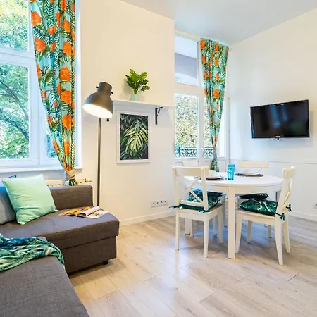 Διαμέρισμα Victus Functional With 2 Bedrooms In The Center By Renters Σόποτ