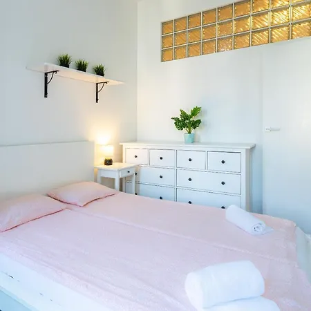 Apartmán Victus Functional With 2 Bedrooms In The Center By Renters *